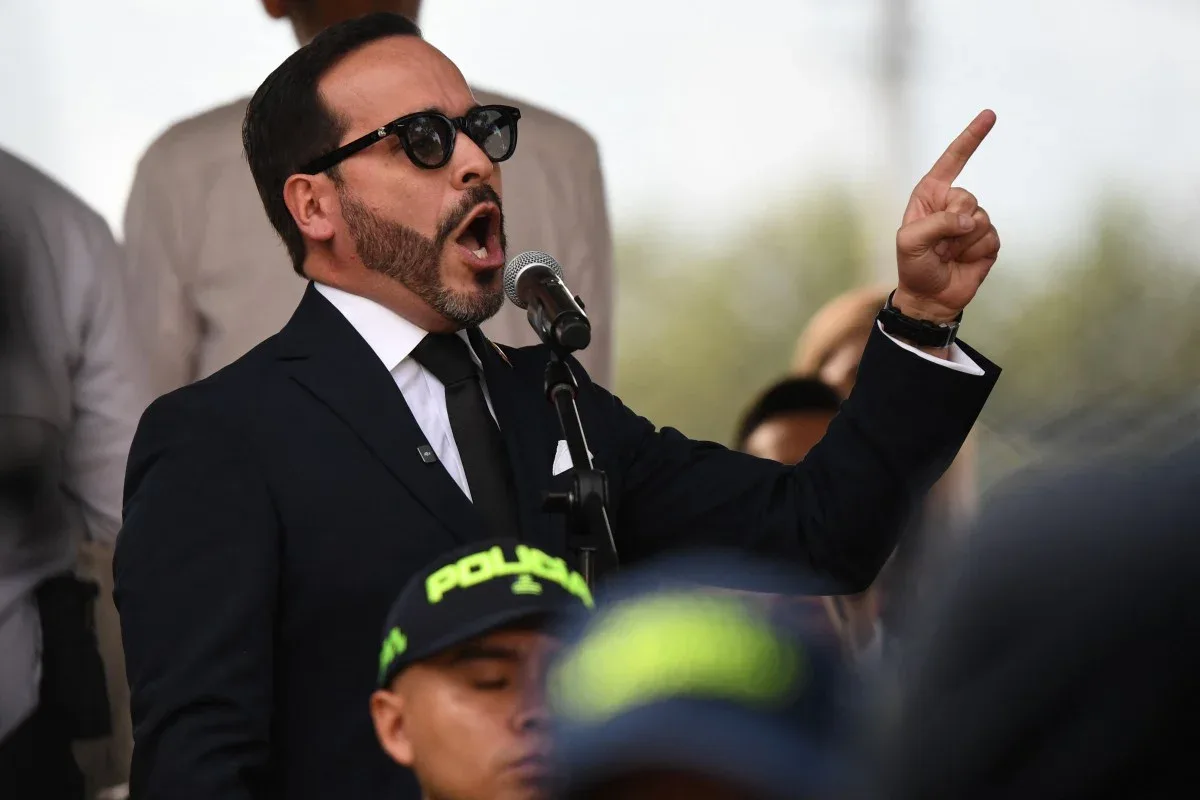 Colômbia suspende regra que limitava porte de armas legais em locais públicos