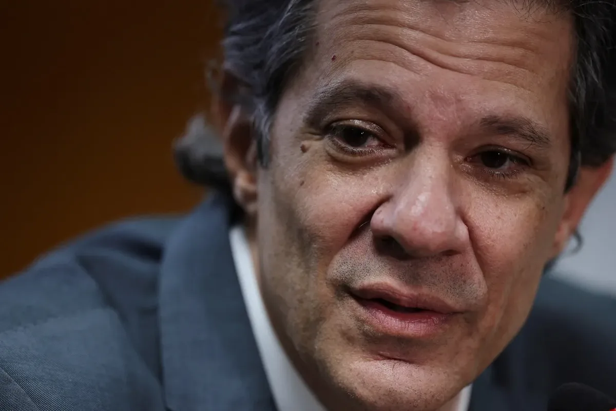TRE-SP rejeita pedido de Haddad contra propaganda de Derrite