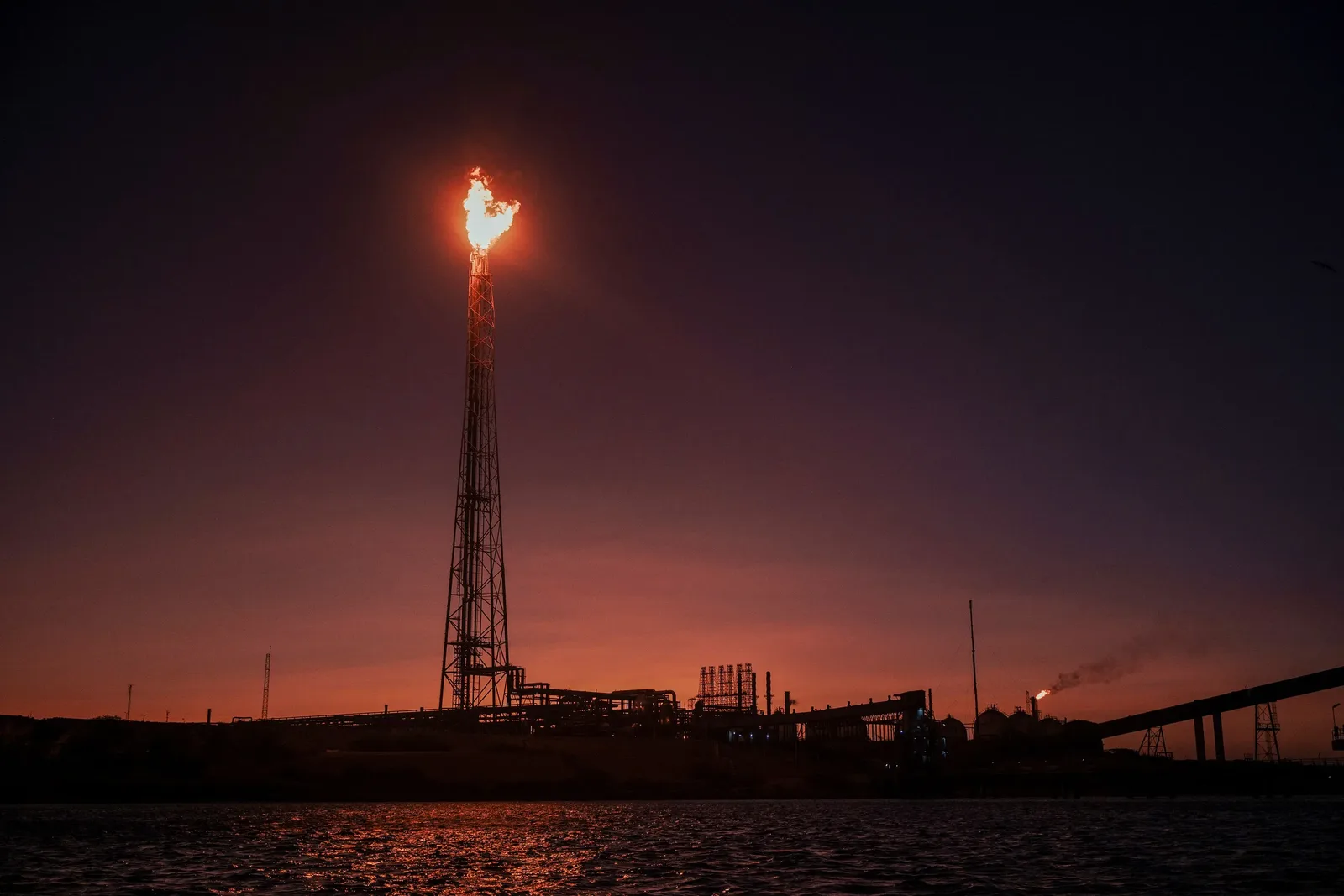 Reservas venezuelanas não garantem recuperação rápida da produção de petróleo