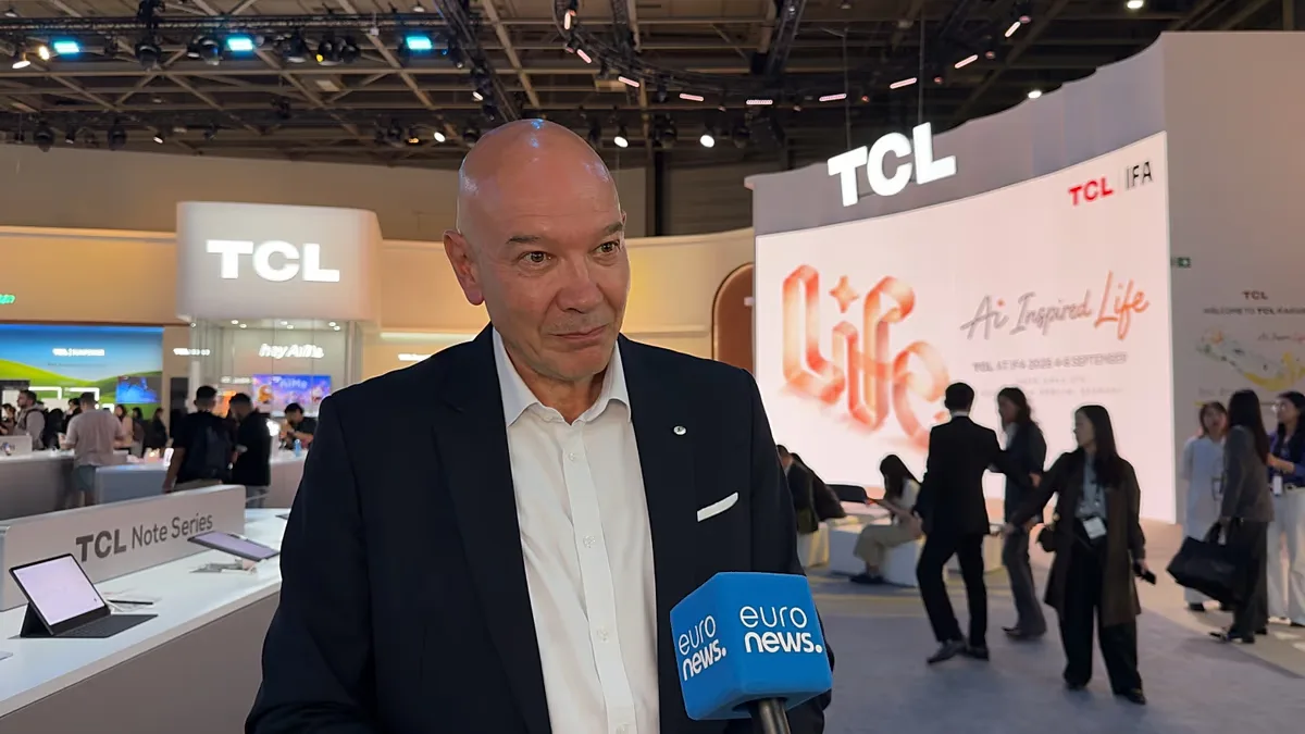 TCL leva inteligência artificial da climatização aos óculos de realidade aumentada