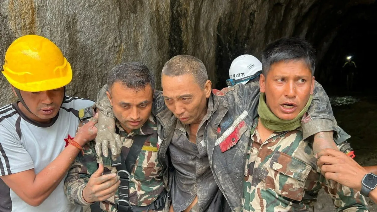 Buscas no Nepal localizam chinês e mulher após colapso em área de usinas