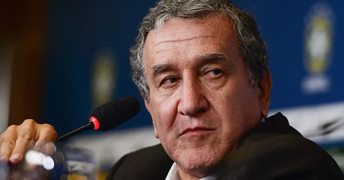 Carlos Alberto Parreira deixa hospital após 80 dias internado no Rio