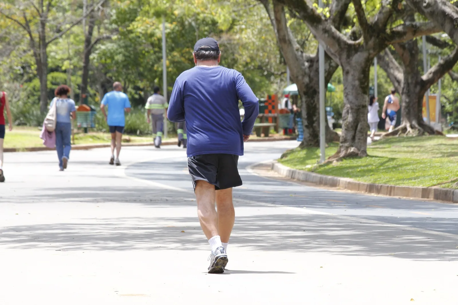 Estudo aponta diferenças na oxigenação de idosos durante caminhada