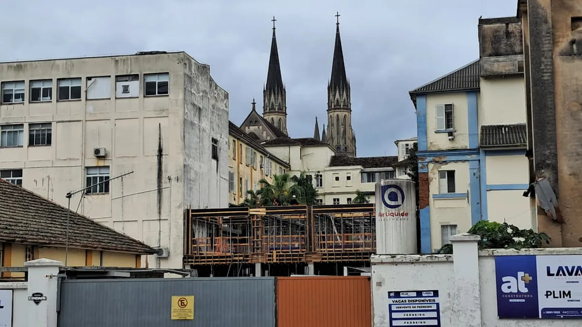Apesc negocia recursos para concluir centro de saúde da Unisc