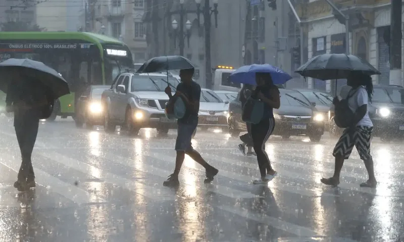 Defesa Civil prevê chuva e ventos de até 60 km/h em São Paulo