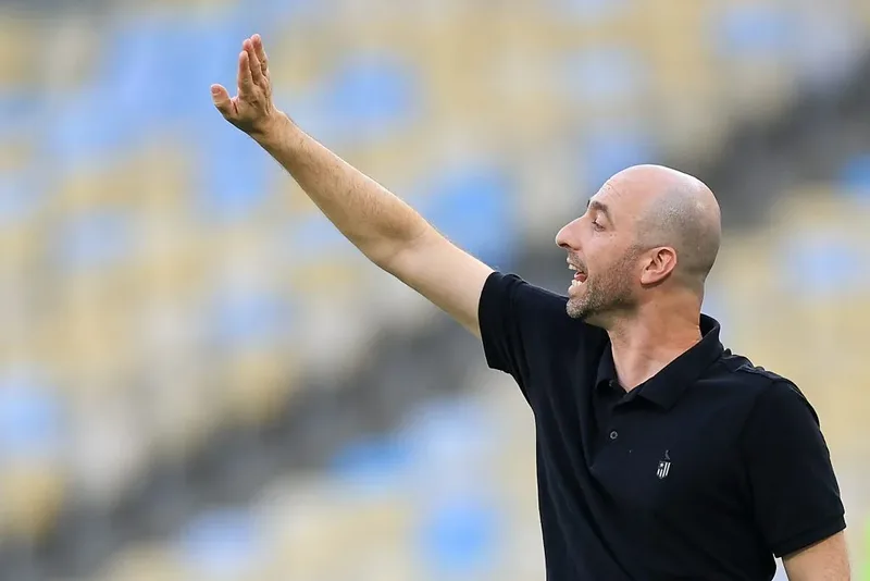 Botafogo mantém Rodrigo Bellão e avalia permanência até o fim da temporada
