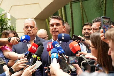 Flávio contesta cobrança sobre filme e pede votação de impeachments contra Moraes