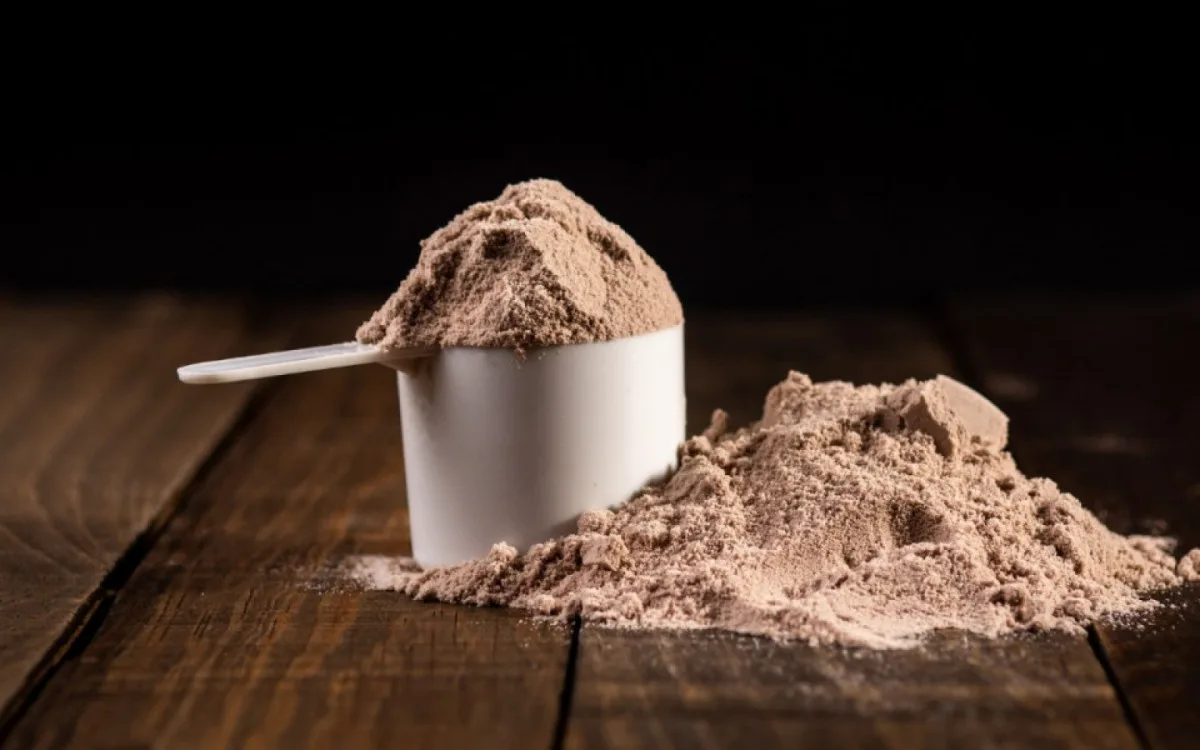 Alta global do whey pressiona oferta e amplia busca por outras proteínas