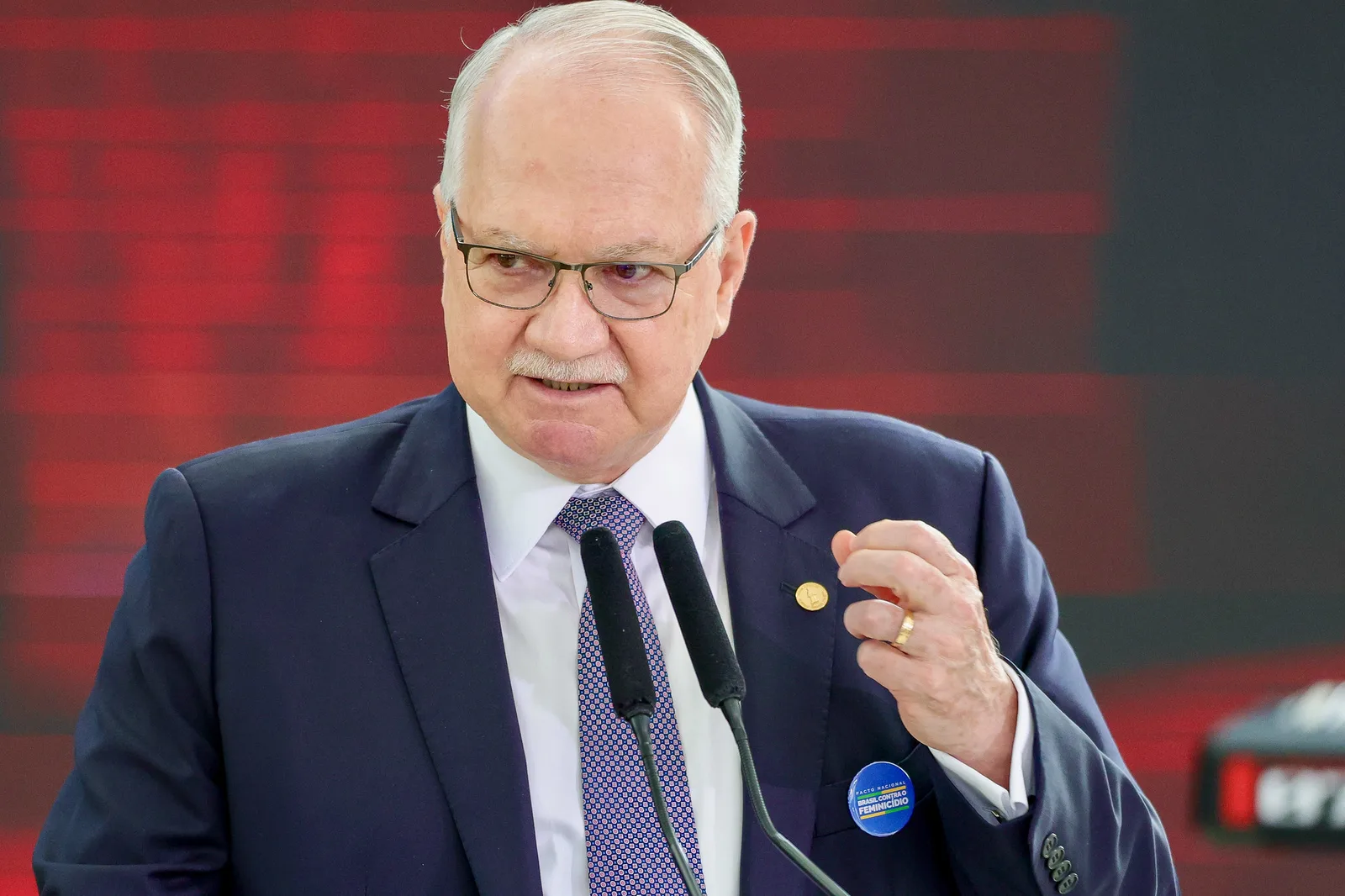 Fachin avalia próximos passos em disputa envolvendo Mendonça e Moraes