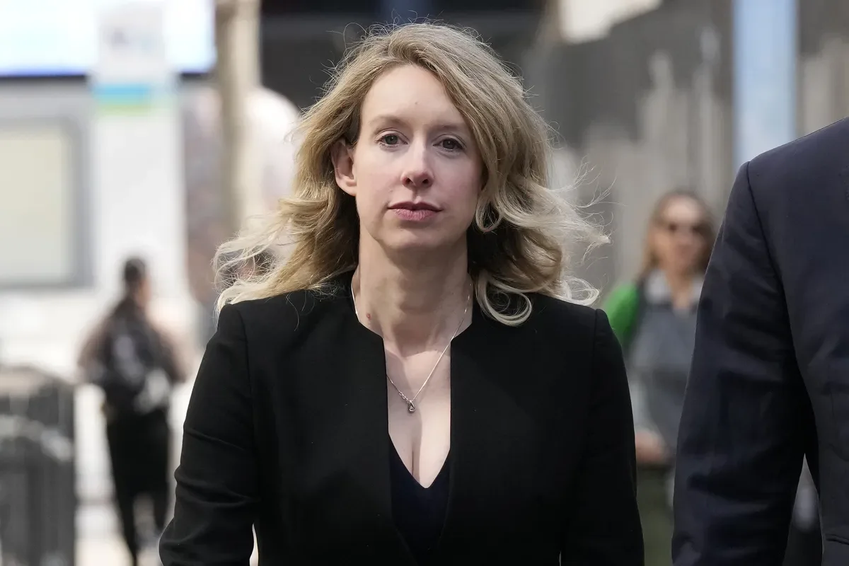 Documentário acompanha Elizabeth Holmes antes do início da prisão