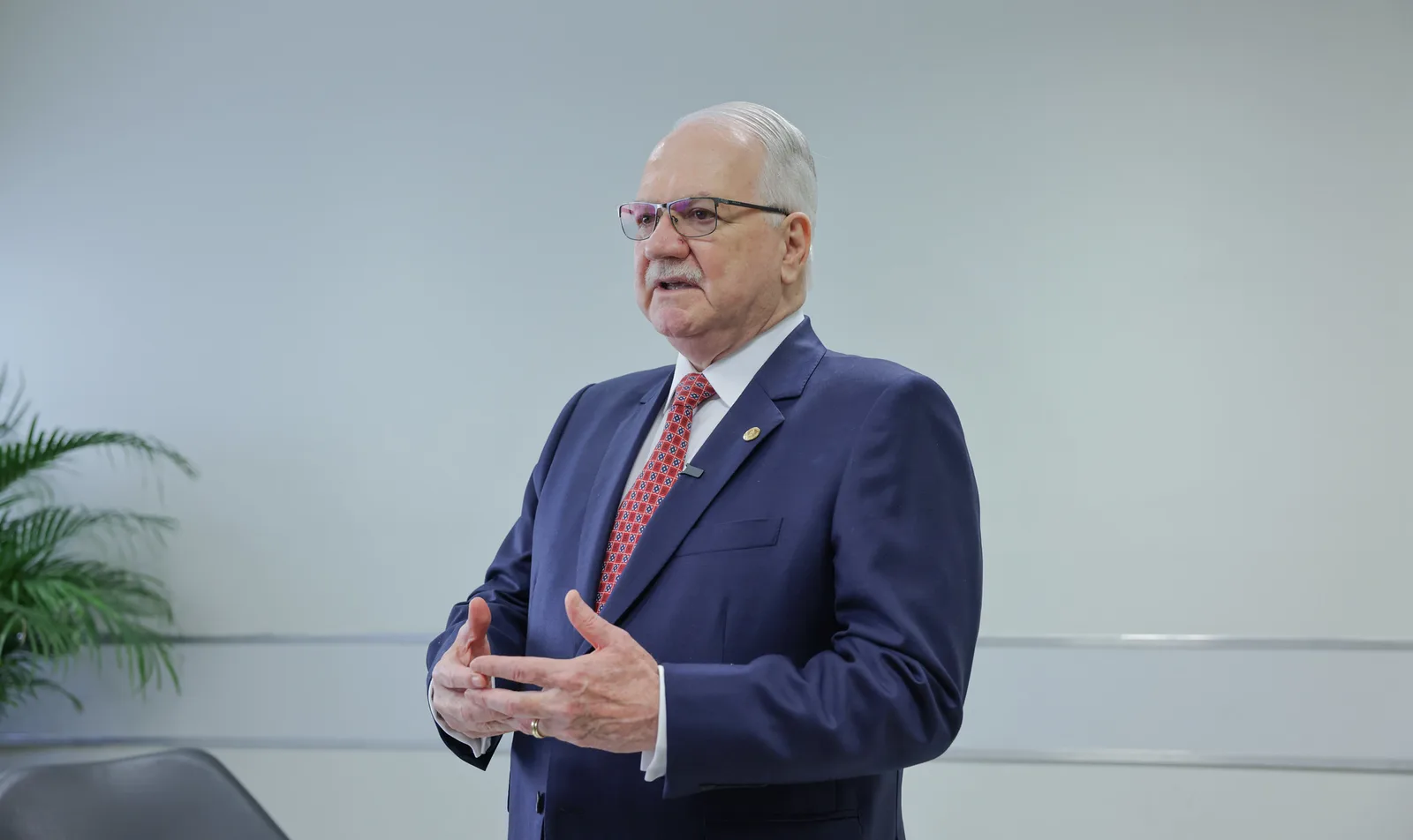 Fachin afirma que Judiciário seguirá a legalidade constitucional em meio a crise no STF