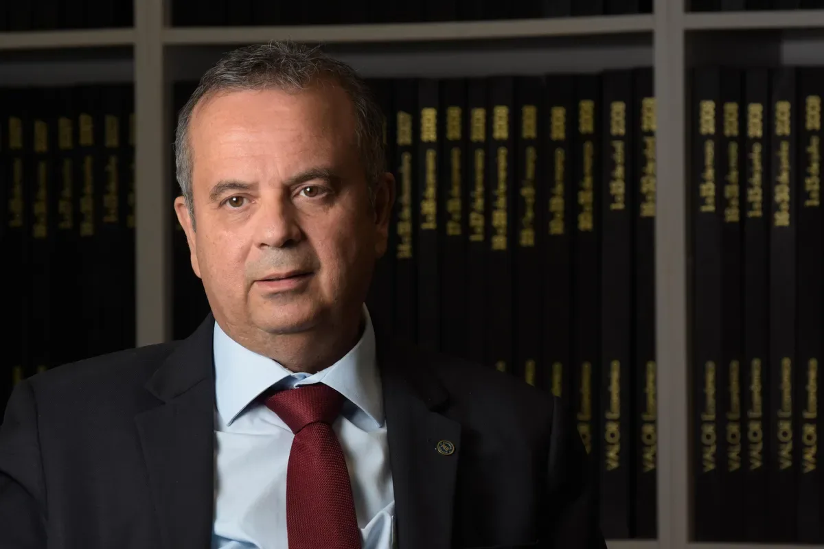 Marinho solicita publicidade de investigações sobre fake news e descontos no INSS