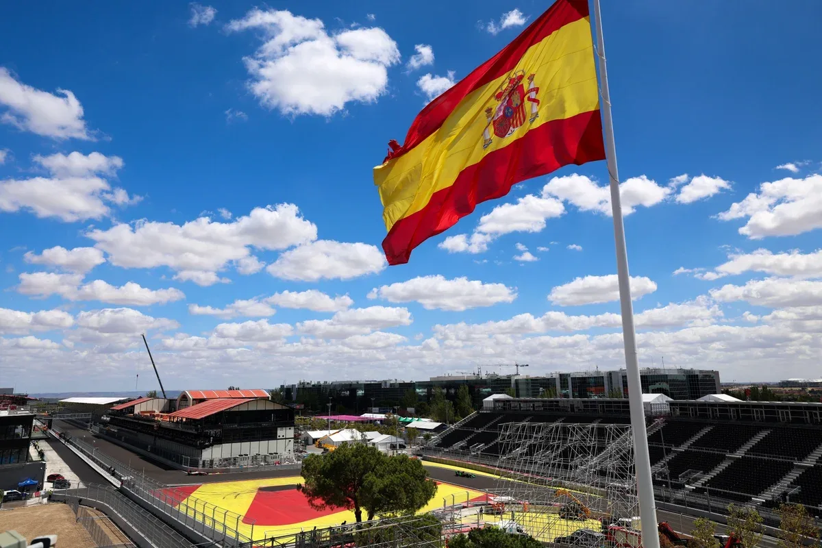 Madring estreia na Fórmula 1 com circuito urbano e curva inclinada em Madri