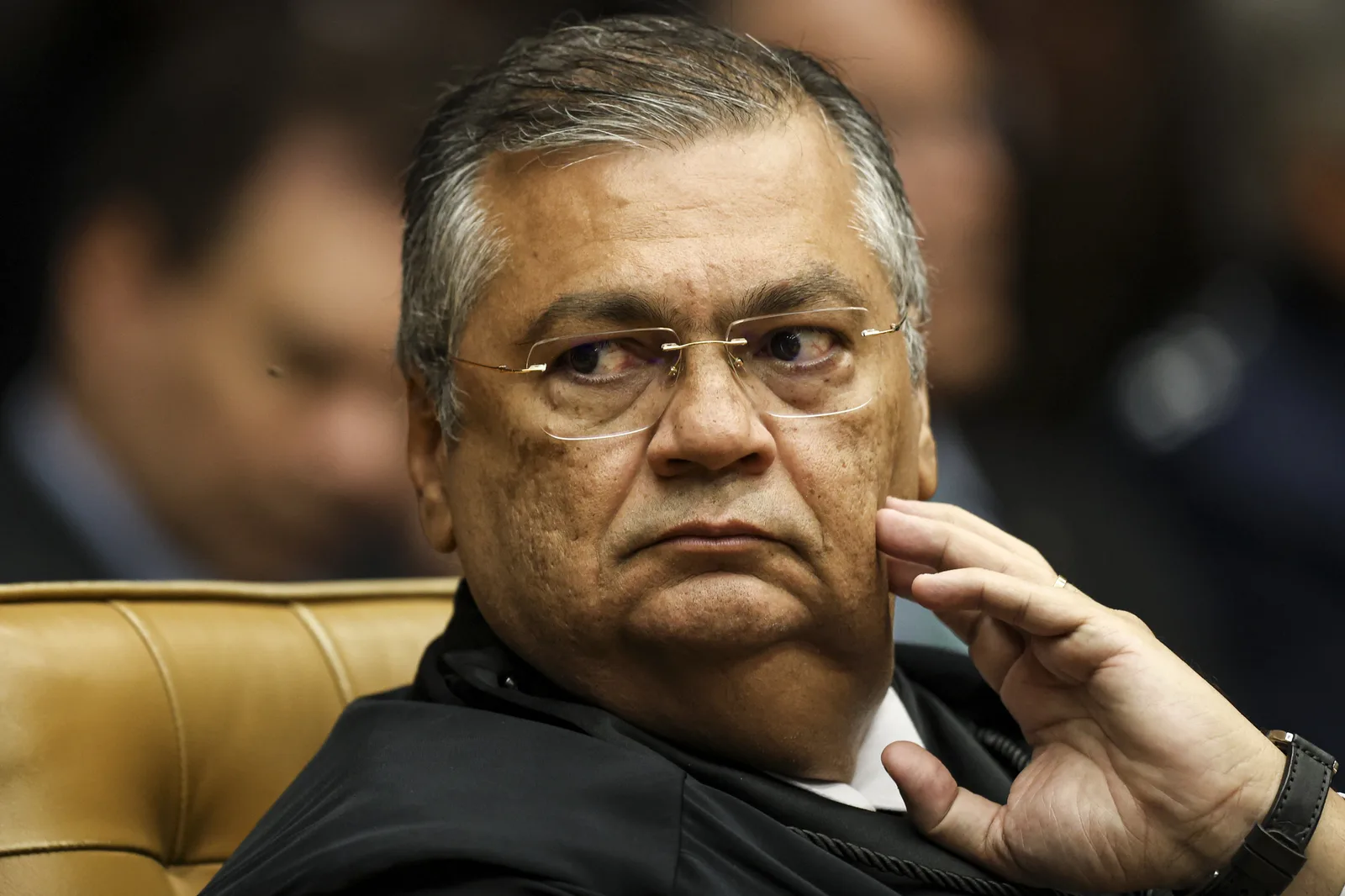 Dino defende critérios legais para encerrar inquérito no STF