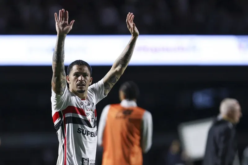Luciano alcança 116 gols e avança no ranking histórico do São Paulo
