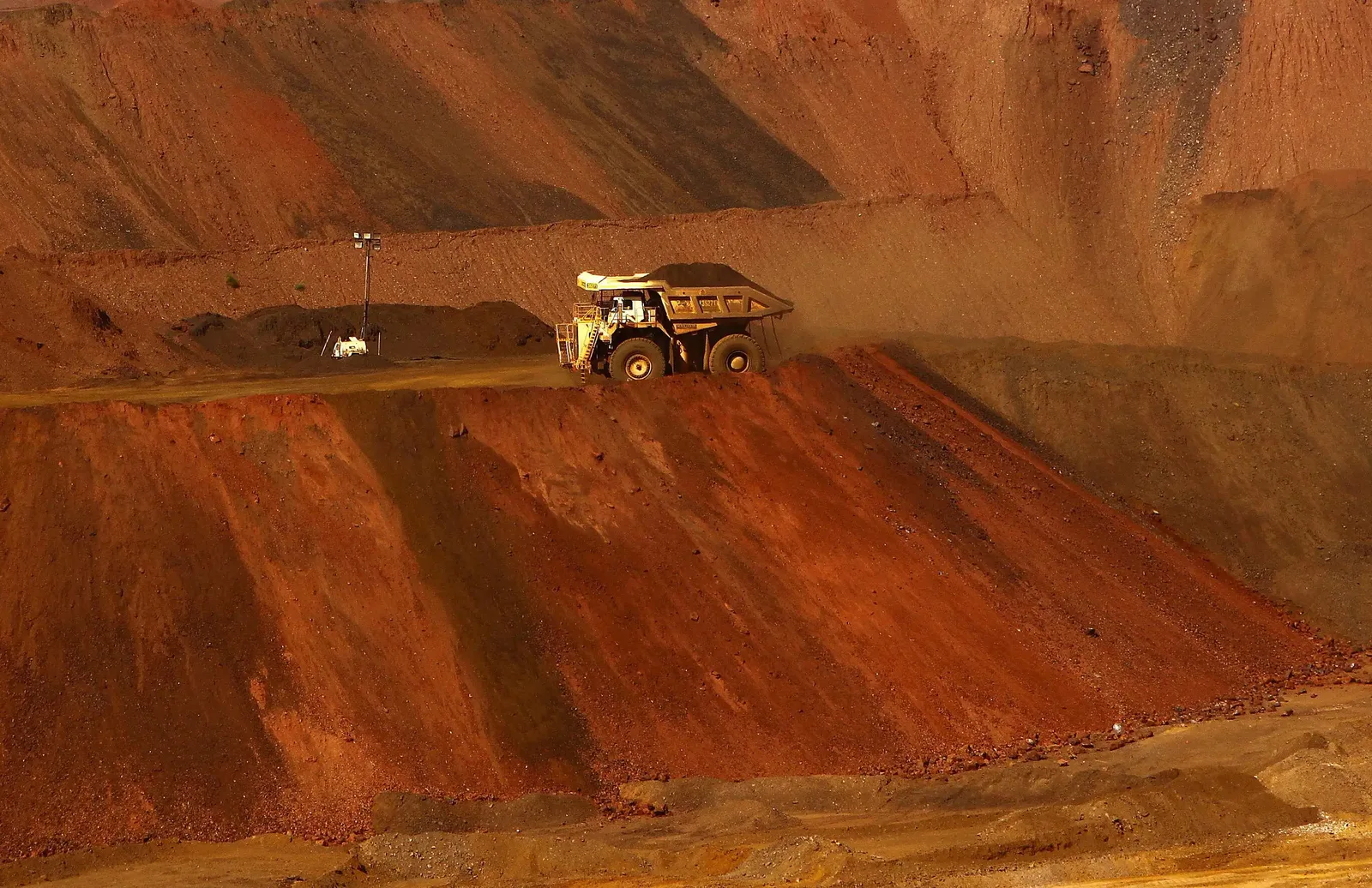 China importa 108,54 milhões de toneladas de minério de ferro em agosto
