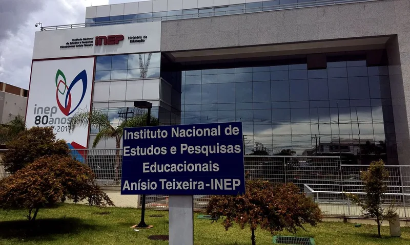 Cartões do Enamed e do Revalida orientam candidatos antes das provas de setembro