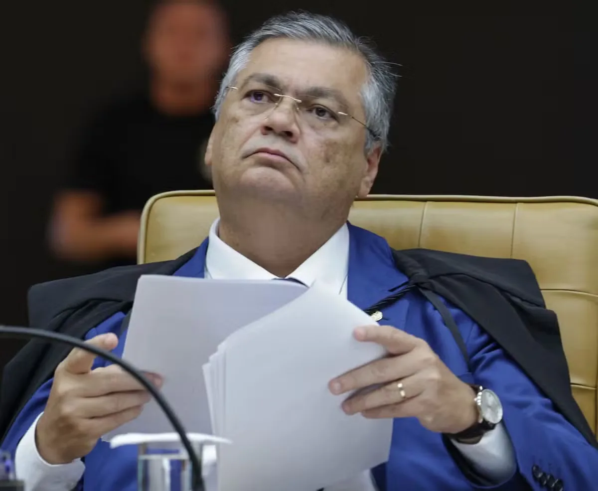 Dino questiona promessas sobre fim de inquéritos no STF