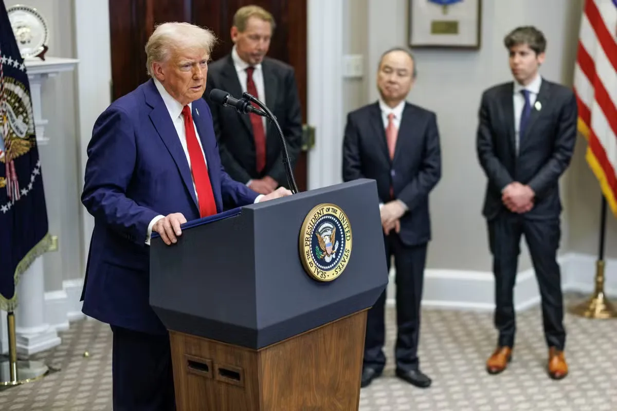 Trump minimiza riscos da IA e defende liderança dos EUA no setor