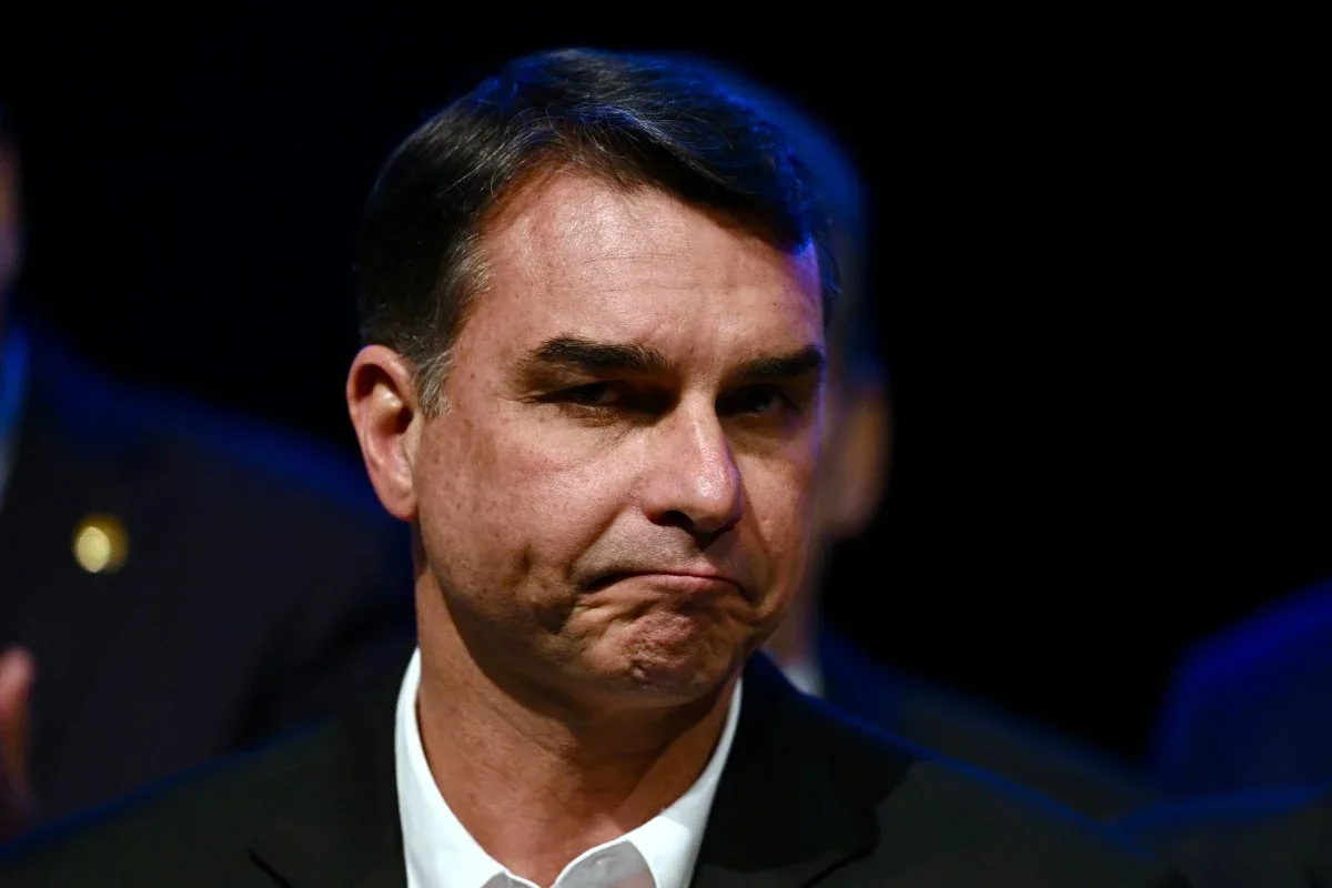 Aloysio Nunes vê benefício político para Flávio em crise no STF