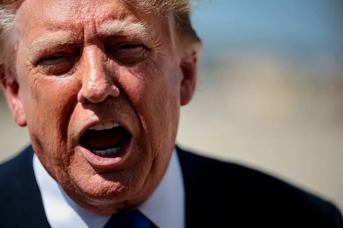 Trump apoia reunificação da Irlanda durante visita a Dublin