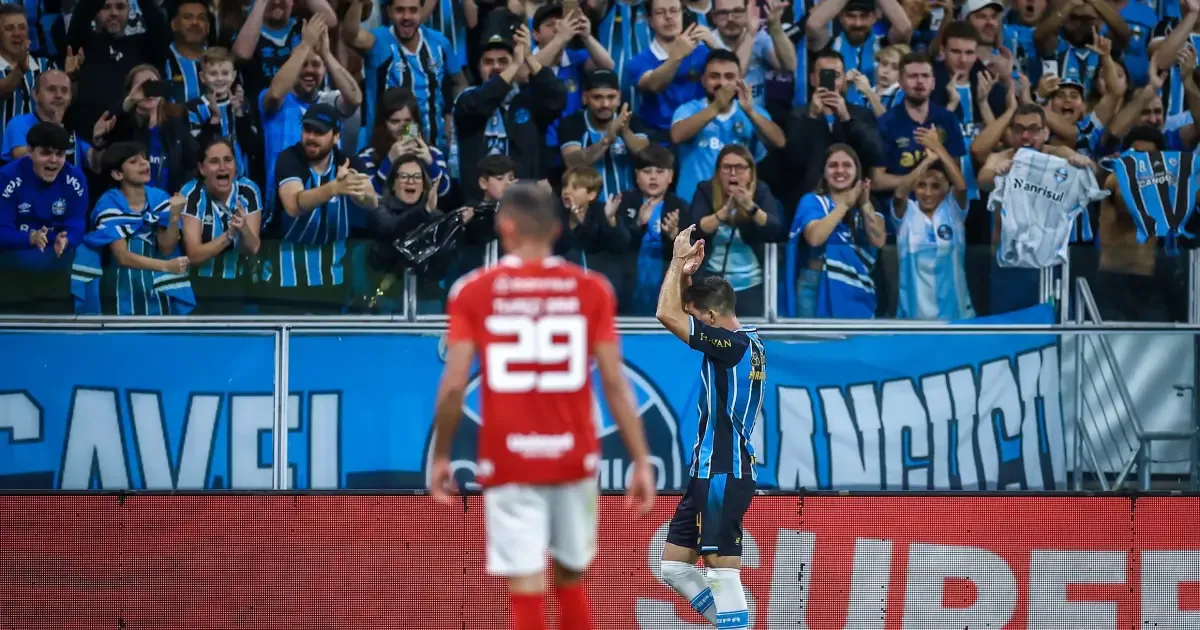 Grêmio elimina o Inter e provoca rival com valsa por jejum de títulos
