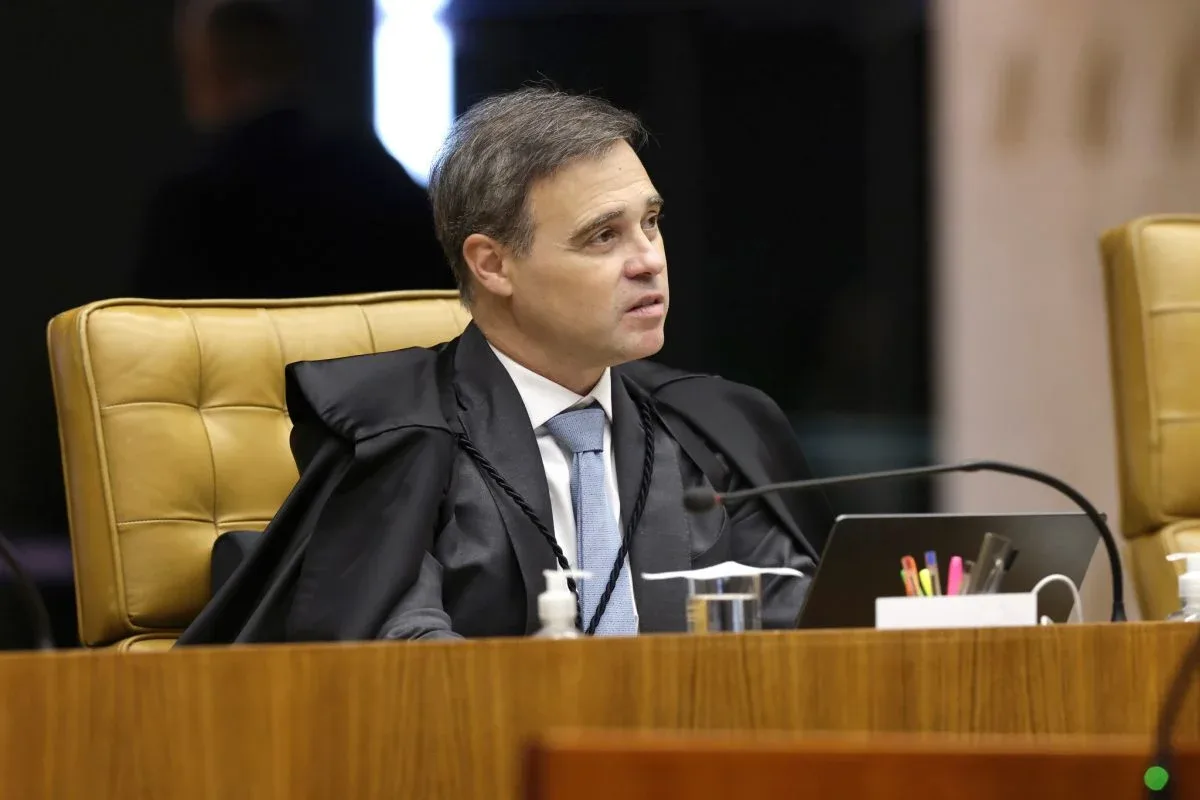 Mendonça defende sigilo de dados do celular de Vorcaro antes de decisão do STF