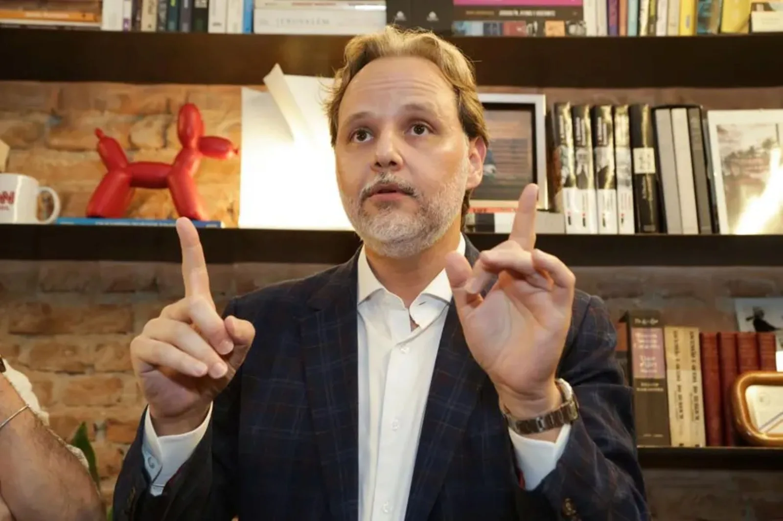 Advogado ligado à campanha de Lula pede Conselho da República após decisão no STF