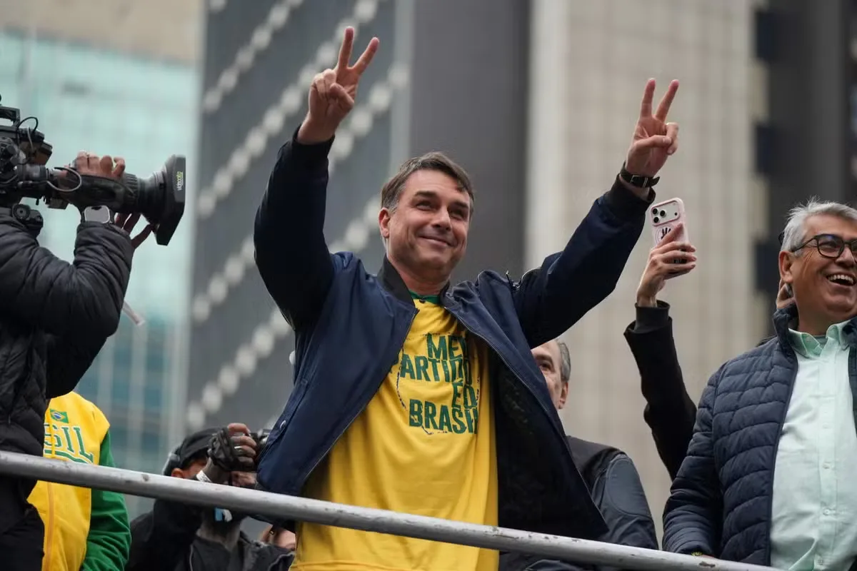 Ato na Paulista anima aliados de Flávio Bolsonaro para disputa presidencial