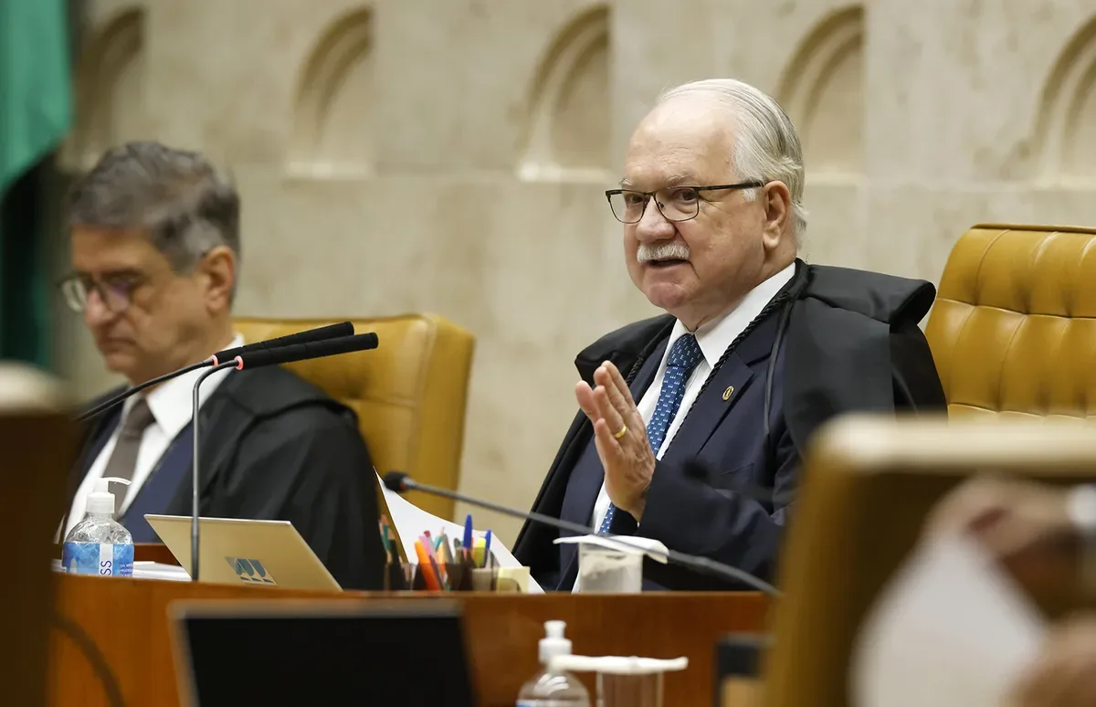 Fachin pede manifestação de Mendonça sobre afastamento do diretor da PF