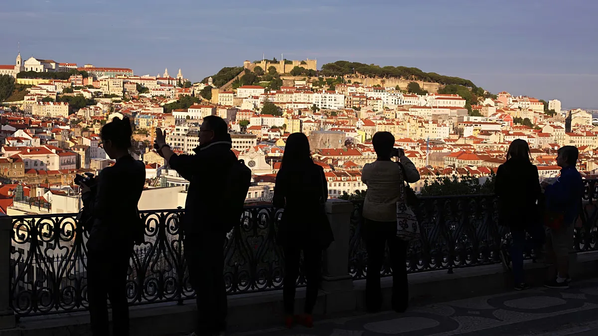 Portugal reduz dívida projetada e recebe melhora na avaliação da Fitch