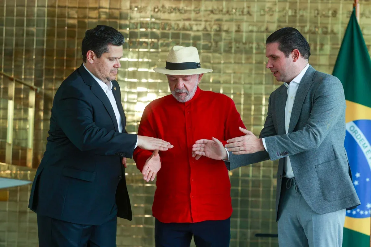 Lula tenta consolidar pautas antes de retomada das votações no Congresso