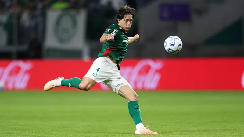 Giay marca, Palmeiras vence a LDU e leva vantagem para a volta