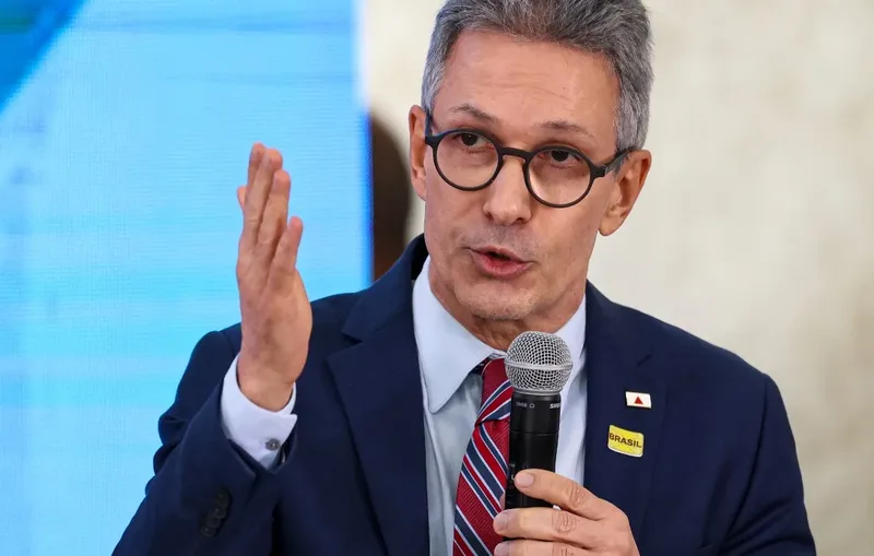 Zema usa vídeo satírico para criticar Moraes e mencionar investigação do Banco Master