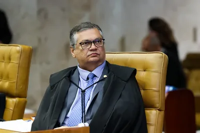 Dino retira sigilo de investigação sobre Dark Horse e emendas parlamentares