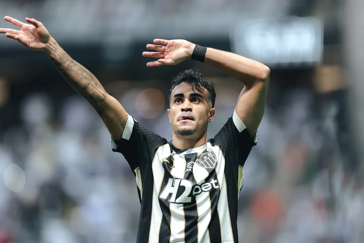 Atlético-MG vence Fluminense e sobe para a sétima posição no Brasileirão