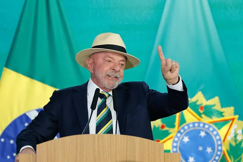 Lula associa eleição presidencial à defesa da soberania nacional