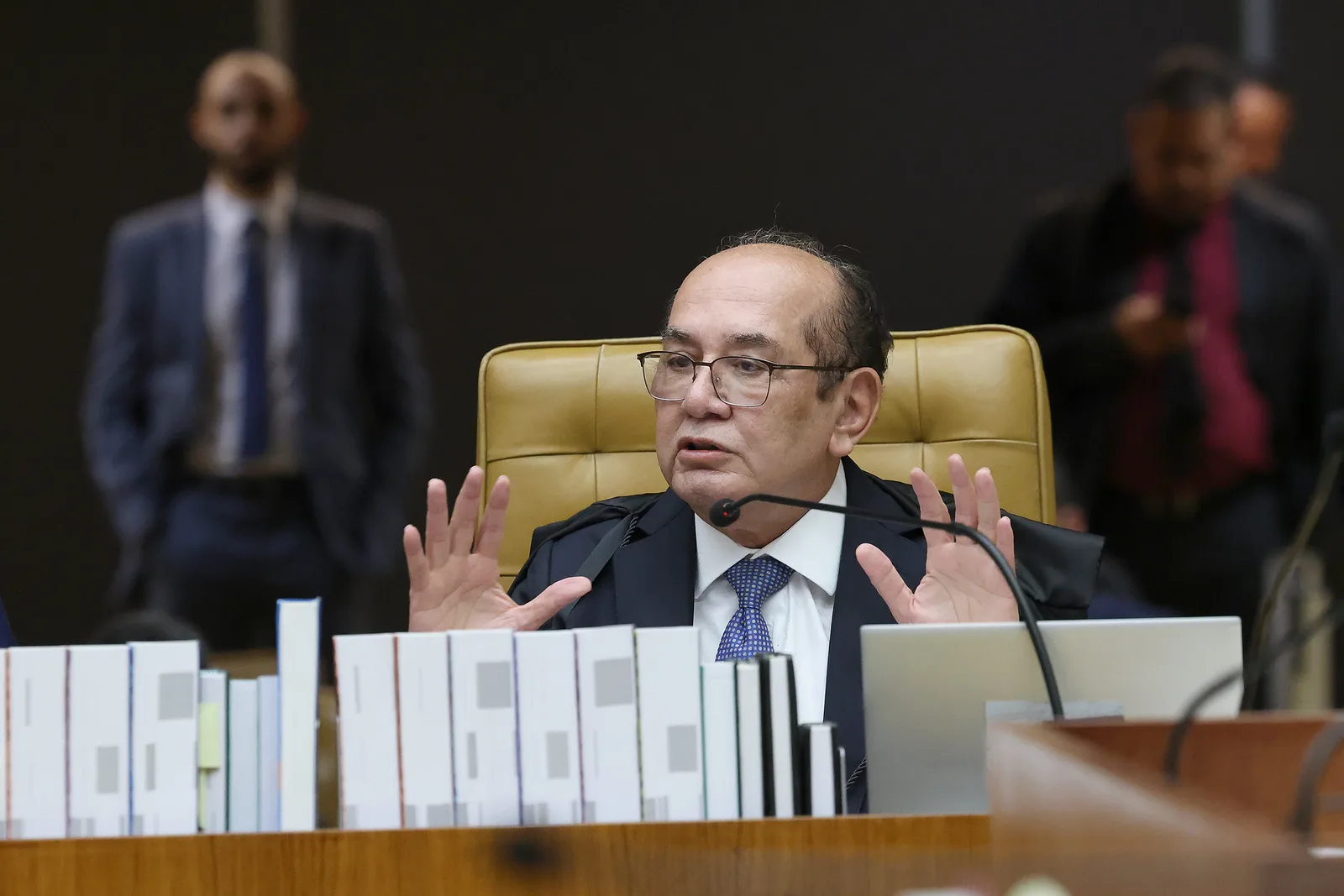 Pedido de vista de Gilmar mantém afastamento de diretor-geral da PF