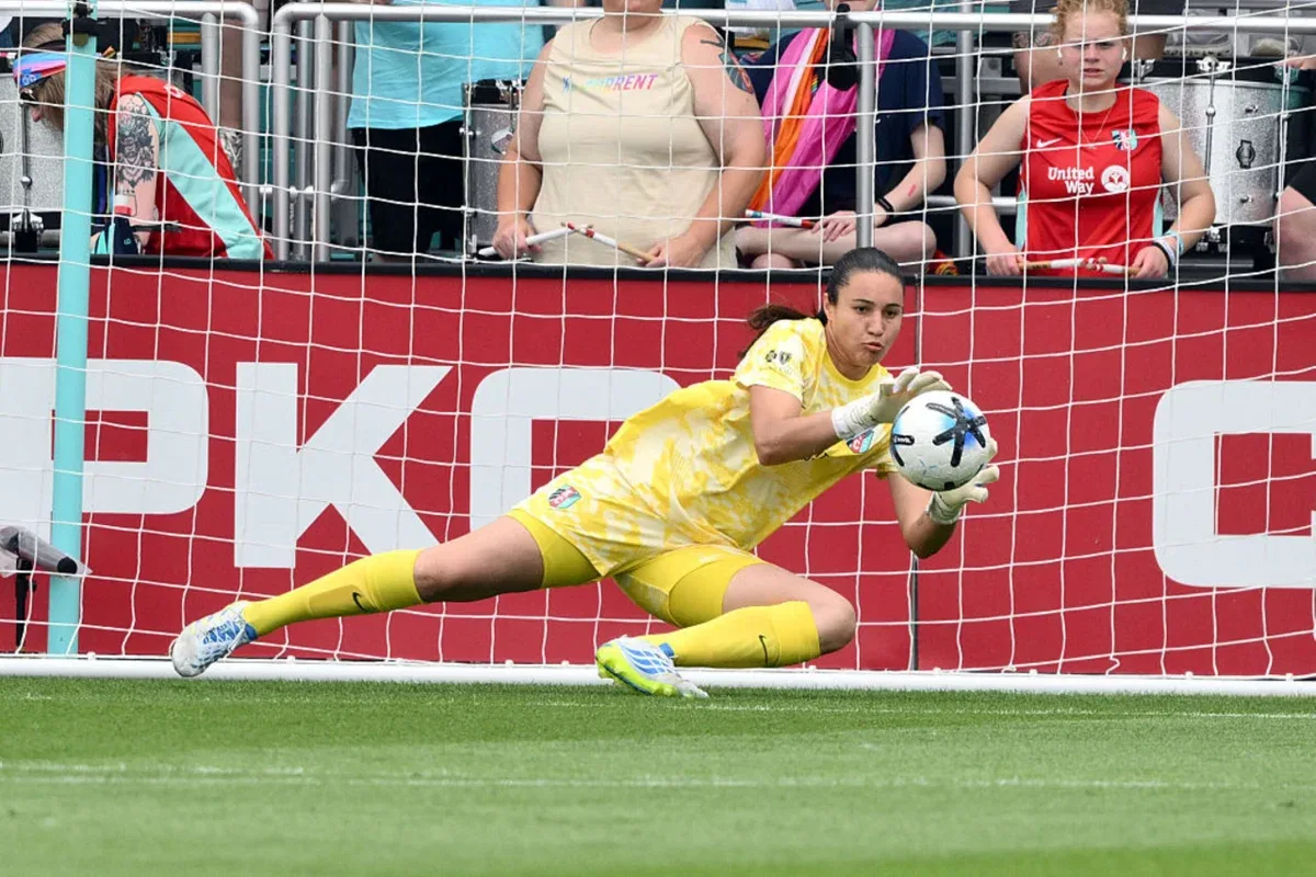 Lorena entra na lista da Bola de Ouro de 2026 após título continental