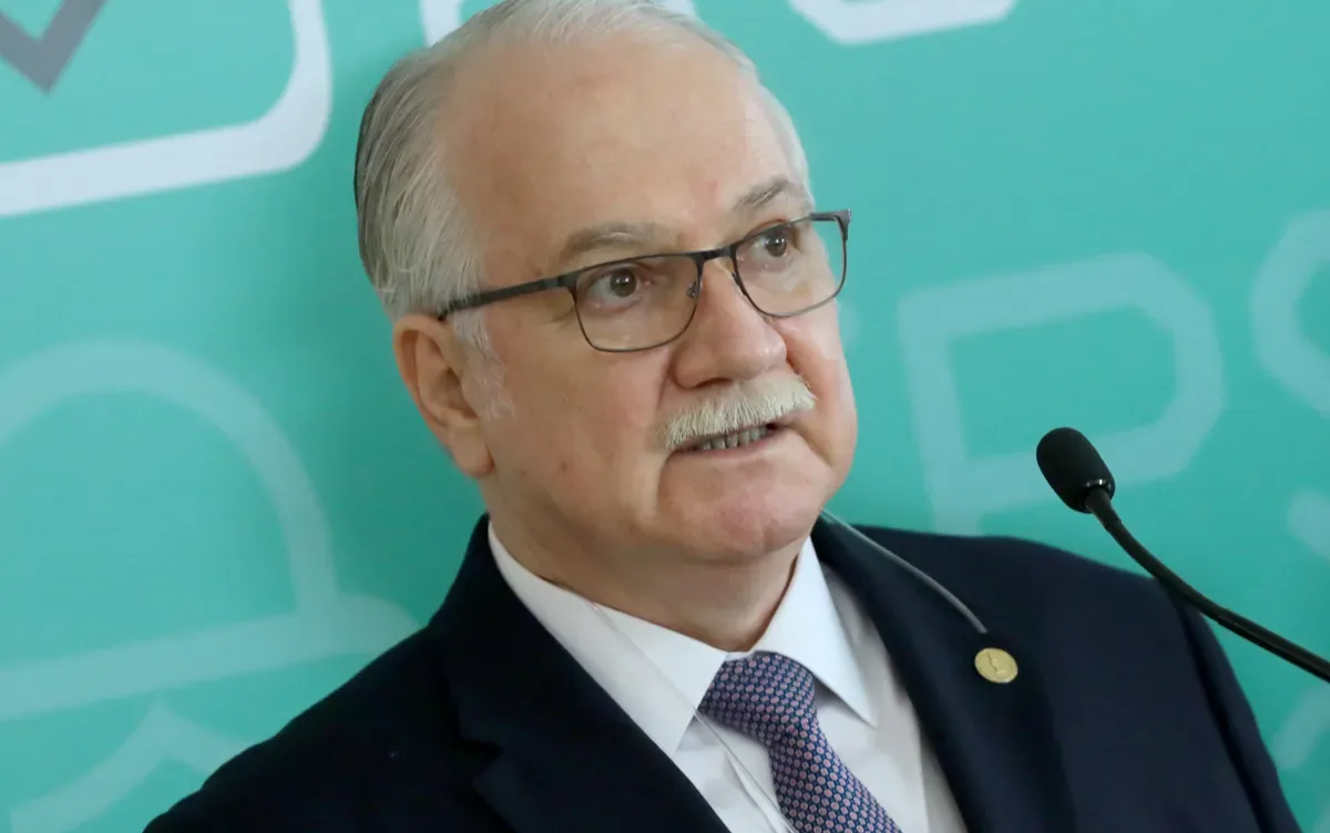 Fachin passa a relatar procedimento sobre Moraes no caso Banco Master