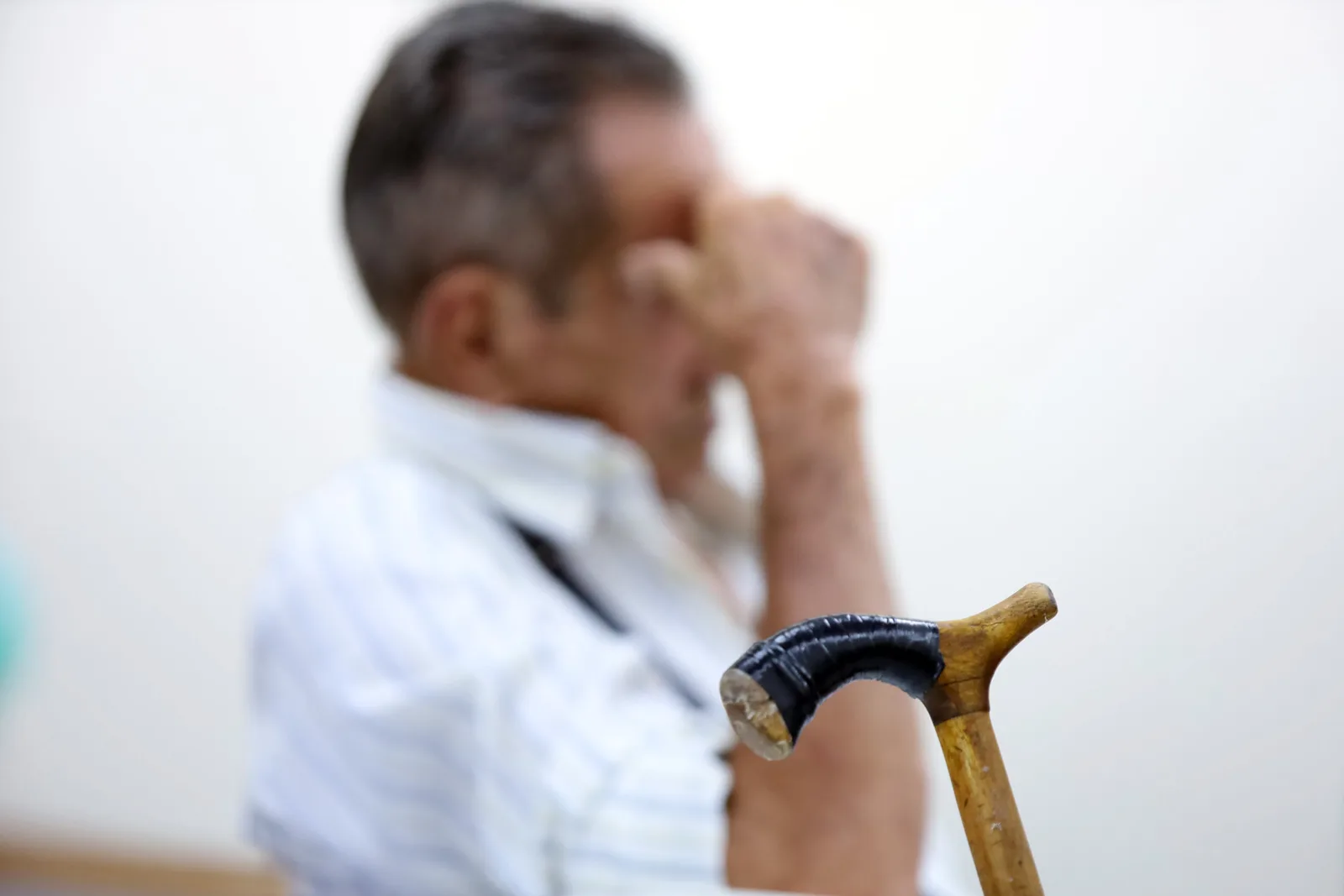 Exames de sangue para Alzheimer custam até R$ 5.000 e exigem indicação médica