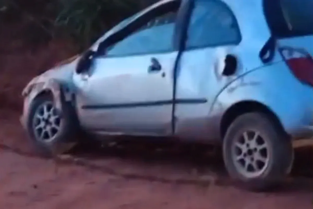 Bebê morre após carro atingir barranco no Espírito Santo