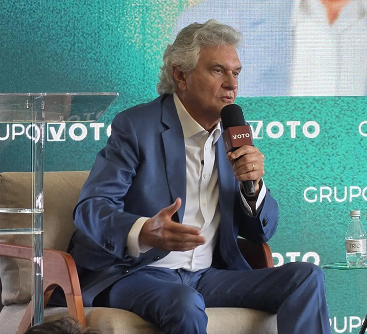 Caiado critica instituições e relaciona Vorcaro a polos da política nacional