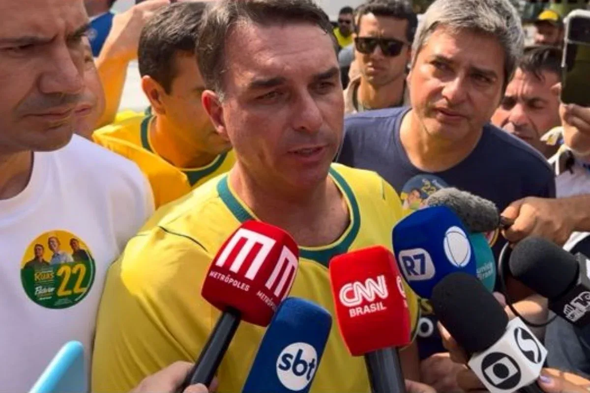 Pesquisa aponta disputa equilibrada entre Lula e Flávio no segundo turno