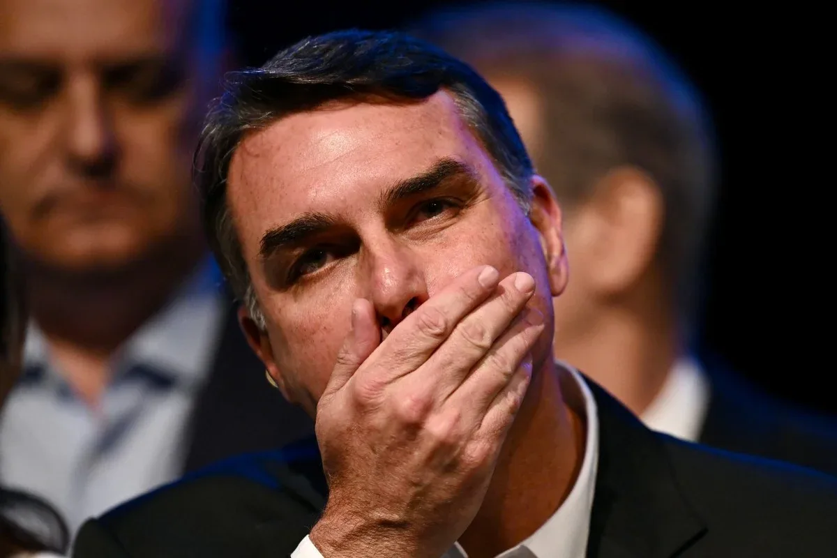 PGR solicitou investigação sobre propostas de Flávio Bolsonaro e Mário Frias
