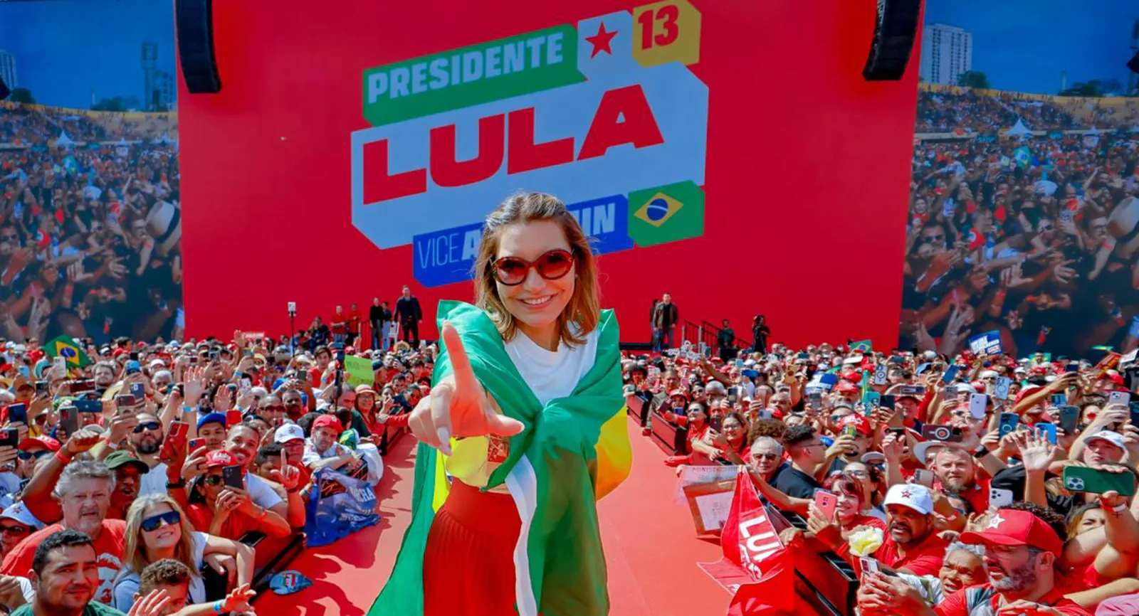 Janja apresenta eleição como escolha entre soberania e entrega do Brasil