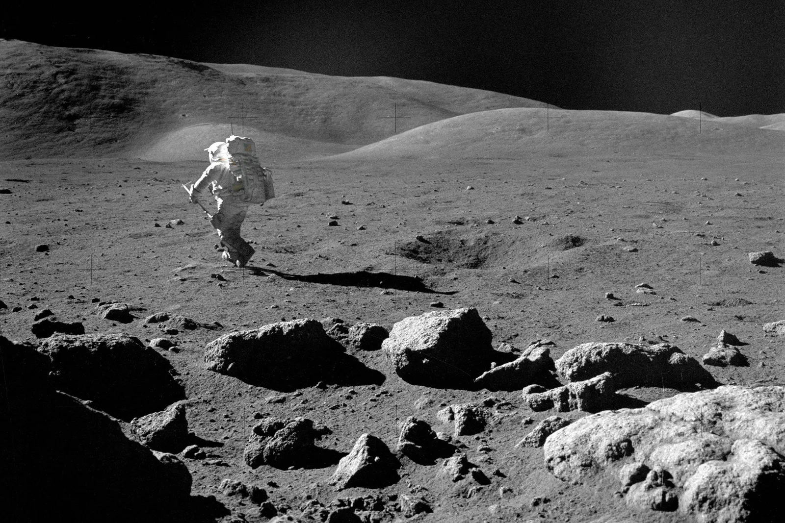 Pesquisa propõe peneirar solo lunar em busca de sinais de tecnologia extraterrestre