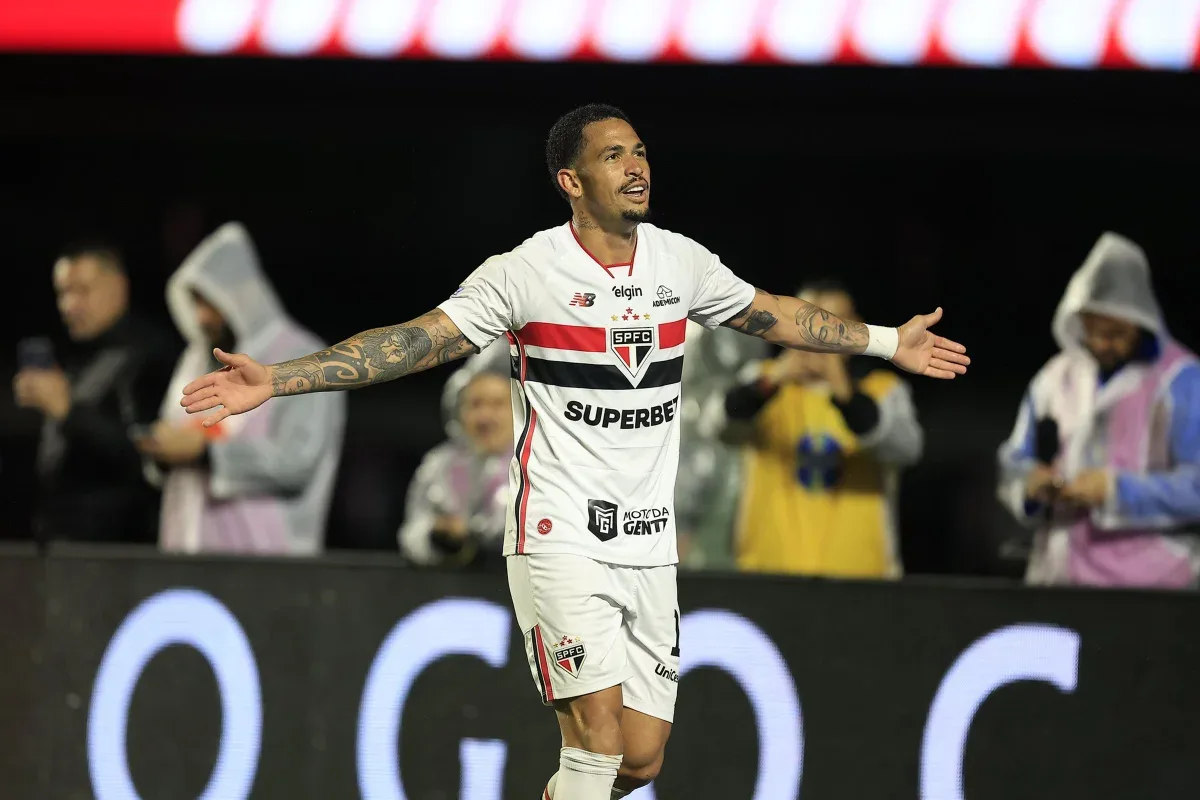 Mudanças de Dorival Jr. encaminham triunfo do São Paulo sobre o Atlético-MG