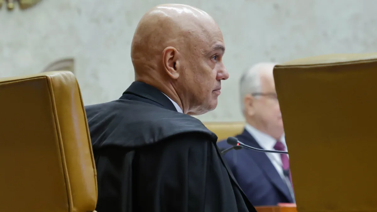 Diarista condenada pelo 8 de Janeiro é procurada após falha na tornozeleira