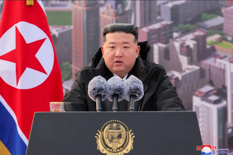Kim Jong Un incorpora segundo destróier e cobra reforço da dissuasão nuclear